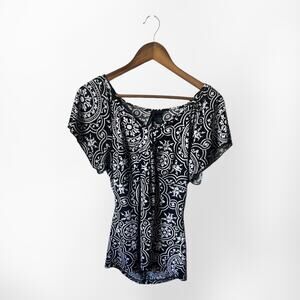 St. Tropez West Black & White Paisley Blouse Short Sleeve Stretch Top Size Small